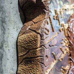 Большое резное панно «Лошадка от Леонардо» из ценных пород дерева