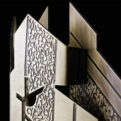 Настольная мерч статуэтка «Сильный духом» — нанесение логотипов бизнес партнёров