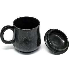 Кружка с крышкой из натурального камня нефрит можете купить в подарок дедушке