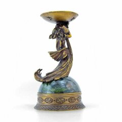 Бронзовый подсвечник «Водолей» на камне для декора дома