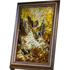 Интерьерное панно «Шторм» из янтаря и массива ореха