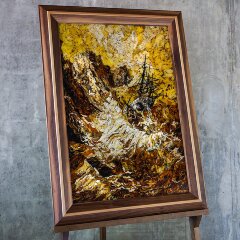 Интерьерное панно «Шторм» из янтаря и массива ореха