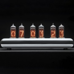 Премиальные часы из ламп «SILVER» в коллекции Deep Space красного свечения