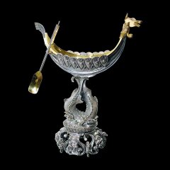 Серебряная икорница «Ладья» с позолоченной ложечкой