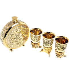 Металлическая фляжка «Рысь» с тремя стопками перевертышами