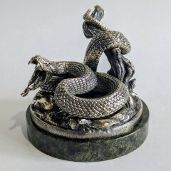 Бронзовая фигурка «Змея на камнях» в подарок коллекционеру