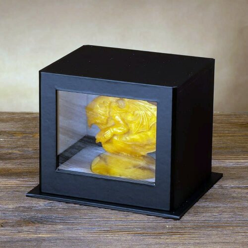 Резная фигурка из цельного янтаря «Дракон» в подарок к новому 2024 году