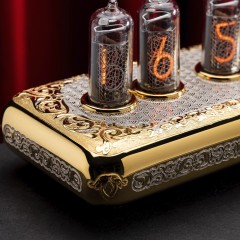 Ламповые часы «Оазис времён» в позолоченном корпусе (теплое ламповое свечение)