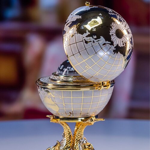 Сувенирный глобус компас «Три кита» в подарок руководителю