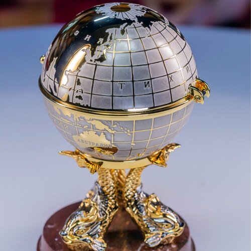 Сувенирный глобус компас «Три кита» в подарок руководителю