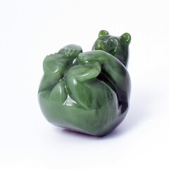 Нефритовая статуэтка ручной работы «Медведь неваляшка»