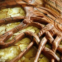 Интерьерное резное панно «Мироздание» из ценных пород древесины и янтаря