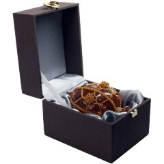 Украшенное пасхальное яйцо из янтаря «Весна»