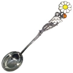 Чайная ложечка из серебра «Ромашка» с янтарём