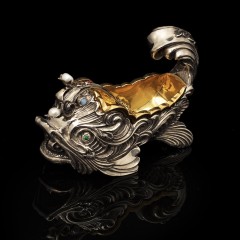 Серебряная посуда для икры «Золотая рыбка» — изысканные аксессуары для праздничного стола