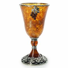 Винный бокал из янтаря «Виноград»