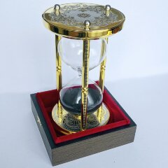 Часы песочные «Чёрный песок» на 15 минут в подарок учителю