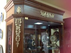 Стеклянная витрина «Классика»