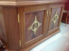 Стеклянная витрина «Классика»