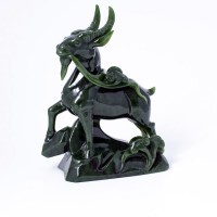 Нефритовая статуэтка «Горный козёл»
