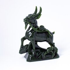 Нефритовая статуэтка «Козёл» ручной работы