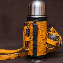 Походный термос «Грибник» обтянутый кожей с ножом и стопками