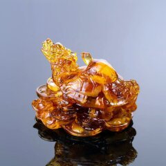 Фигурка из натурального янтаря «Черепаха дракон» в подарок к новому 2024 году