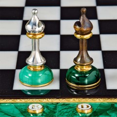 Малахитовые шахматы «MALACHITE» из натурального камня — VIP подарок