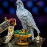Интерьерная композиция «Охотничий сокол» — украшенный нож на подставке из натурального нефрита