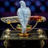 Интерьерная композиция «Охотничий сокол» — украшенный нож на подставке из натурального нефрита