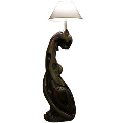 Дизайнерская настольная лампа «Чёрная кошка» из дерева