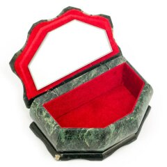 Сувенирная шкатулка из змеевика «Хозяйка медной горы» для украшений