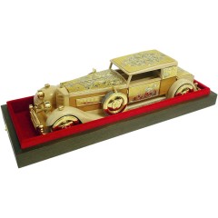 Сигаретница настольная из дерева «Ретро авто» купить в подарок руководителю