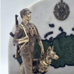 Настольный сувенир «Государственная граница России» — подарки и сувениры в День войск пограничной службы