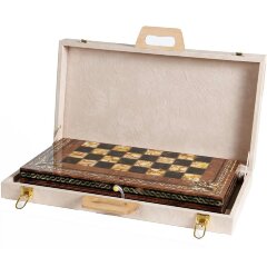 Подарочные шахматы «Арабески» из корня ореха и янтаря