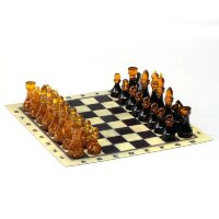 Шахматные фигуры «Фишер» из янтаря на пластиковой доске