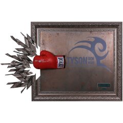 Боксёрская перчатка с автографом «Майк Тайсон»