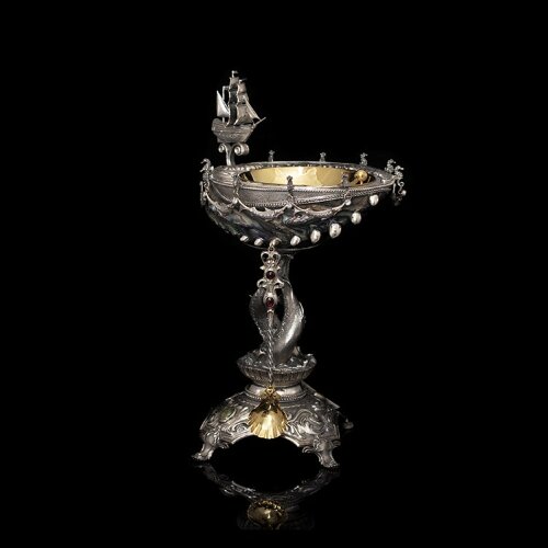 Серебряная икорница «Галиотис» из морской раковины с фрегатом