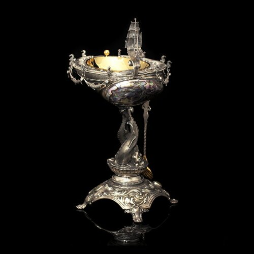 Серебряная икорница «Галиотис» из морской раковины с фрегатом