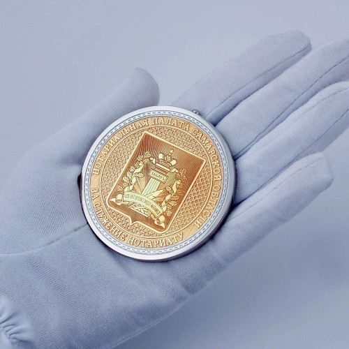 Позолоченная медаль с логотипом «Наградная» в подарок сотрудникам