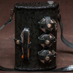 Кожаная фляжка «Рыбак» со складным ножом и стопками