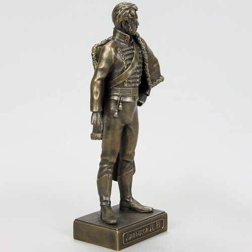 Бронзовая статуэтка «Давыдов»