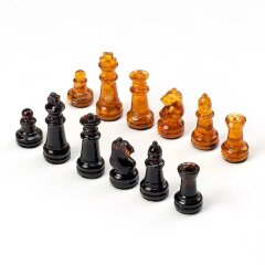 Шахматные фигуры «Фишер» из янтаря