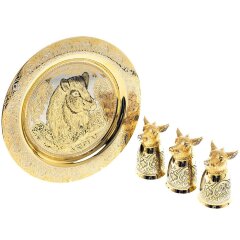 Декоративная тарелка «Кабан» с тремя стопками перевертышами