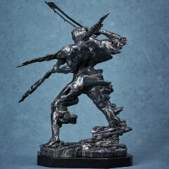 Абстрактная фигурка из бронзы «Музыка войны» в виде арт объекта