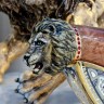 Настольный набор «Непокоренный лев» — АРТ композиция с украшенным ножом на подставке из натурального камня