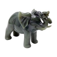 Нефритовая статуэтка «Слон»