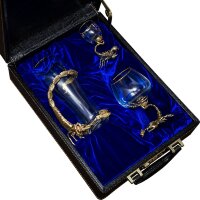 Подарочный набор для алкоголя «Скорпион» с объёмными фигурками в кейсе