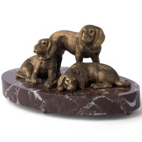 Скульптурная композиция «Охотничьи собаки»